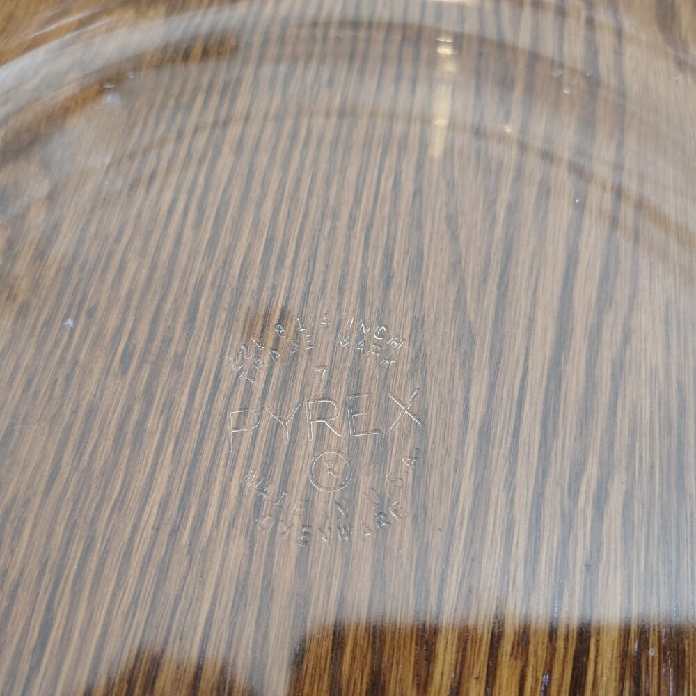 Pyrex # 221 Clear Glass Casserole Baking Dish - Picture 2 of 6